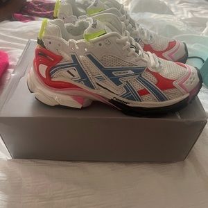 New balenciaga runners
